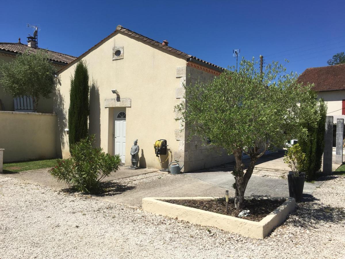 Une Pause A Bergerac Exterior photo